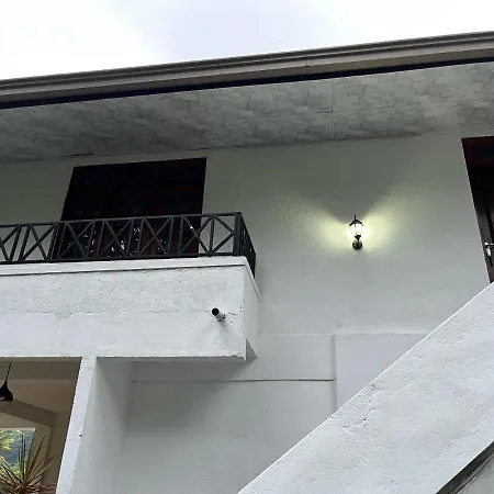 Crystal Lake Resort Kandy Exterior photo