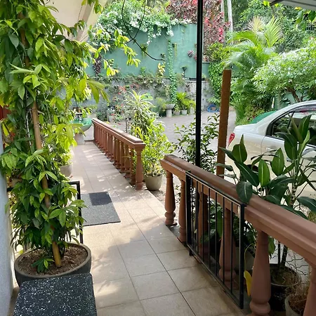 Crystal Lake Resort Kandy Exterior photo